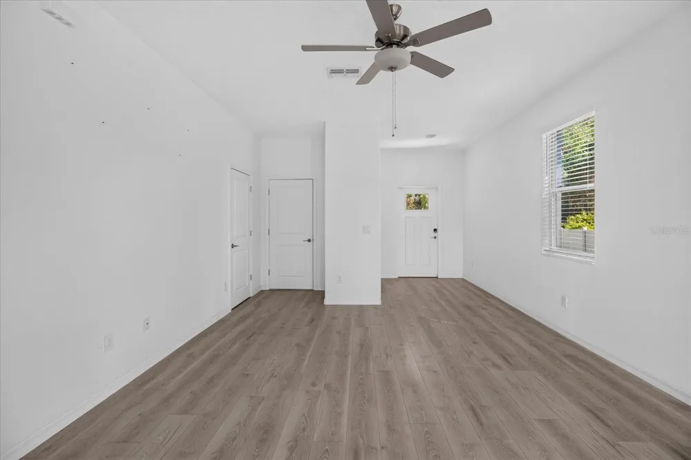 5226 FORUM BOULEVARD Holiday, FL 34690