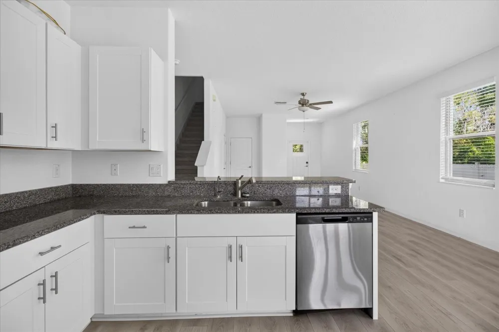 5226 FORUM BOULEVARD Holiday, FL 34690