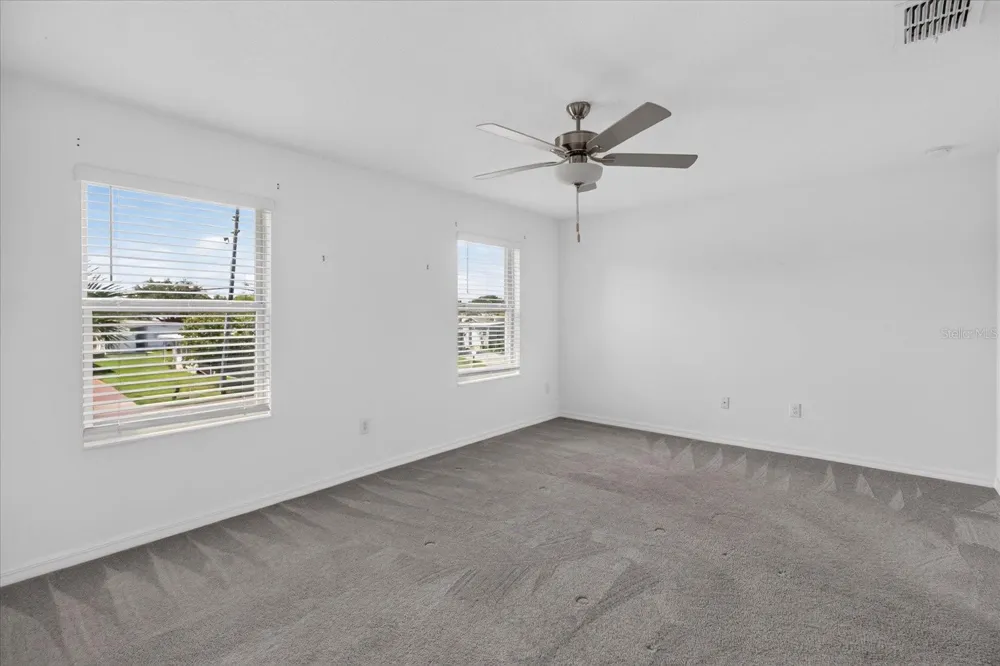 5226 FORUM BOULEVARD Holiday, FL 34690