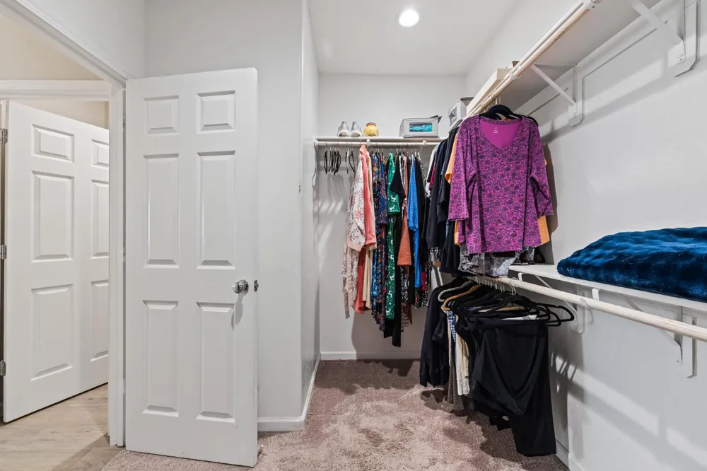 174 S Karen Avenue Kerman, CA 93630
