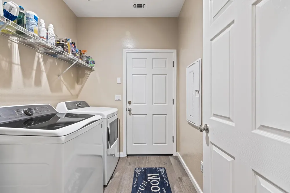 174 S Karen Avenue Kerman, CA 93630