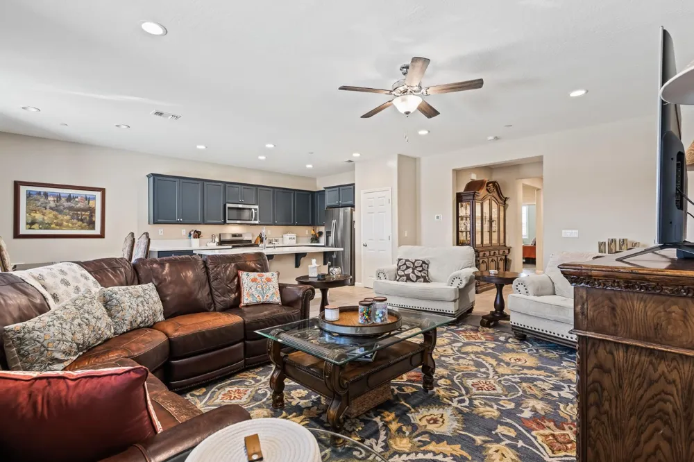174 S Karen Avenue Kerman, CA 93630