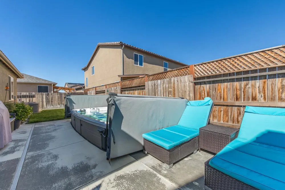 174 S Karen Avenue Kerman, CA 93630