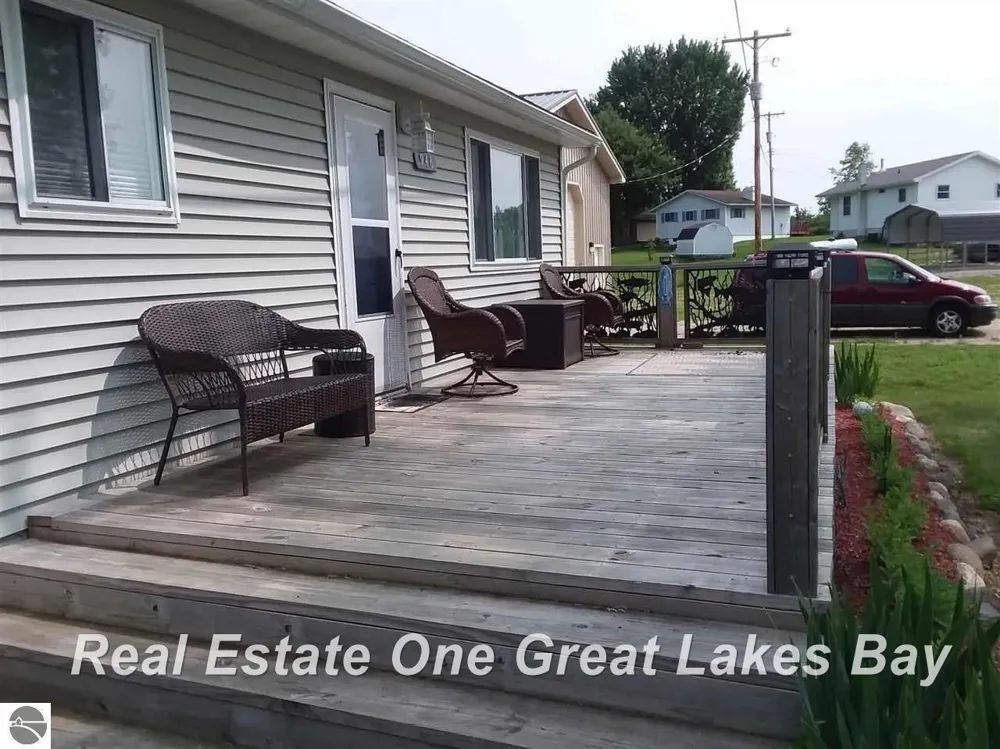 948 Richland Avenue Hill Township, MI 48635