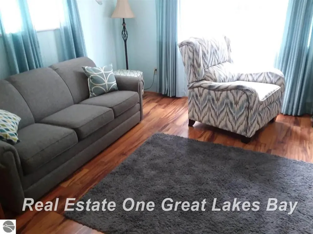 948 Richland Avenue Hill Township, MI 48635