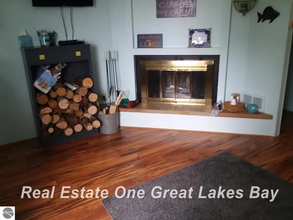 948 Richland Avenue Hill Township, MI 48635