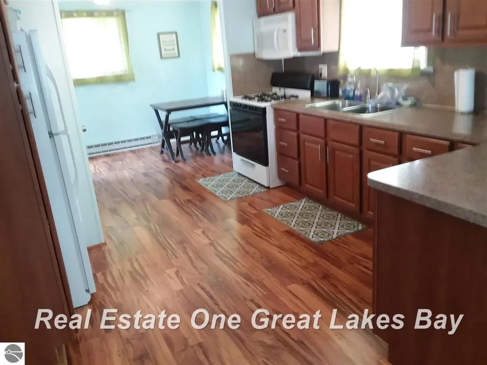 948 Richland Avenue Hill Township, MI 48635