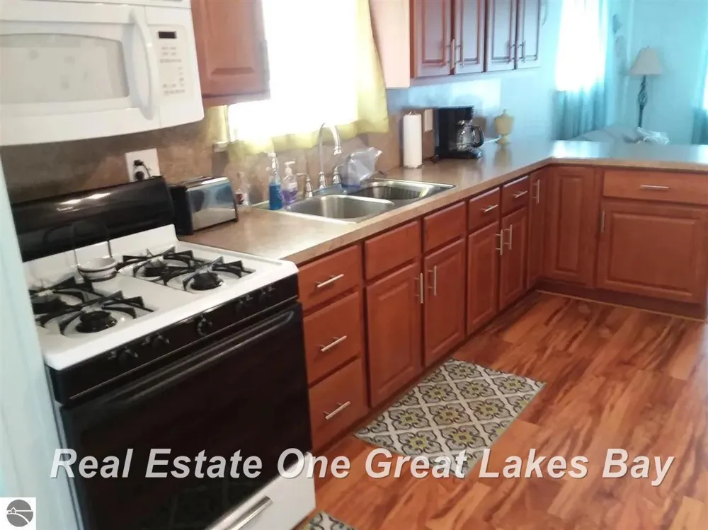 948 Richland Avenue Hill Township, MI 48635