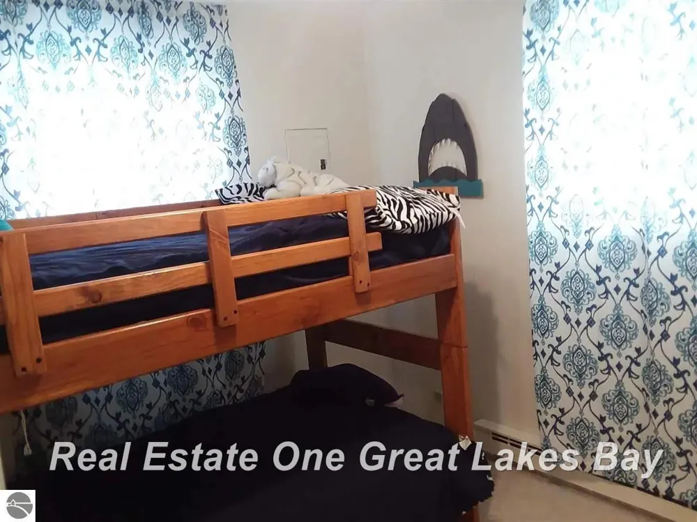 948 Richland Avenue Hill Township, MI 48635
