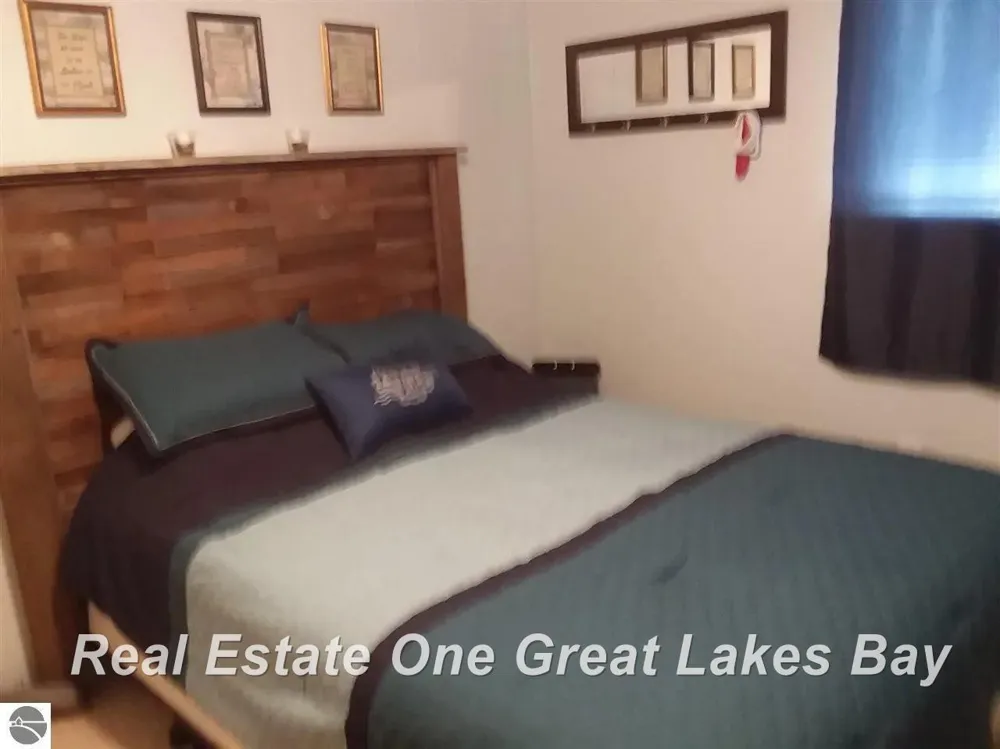 948 Richland Avenue Hill Township, MI 48635