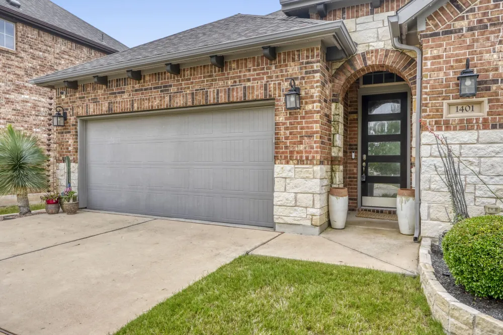 1401 Calago Cove Leander, TX 78641