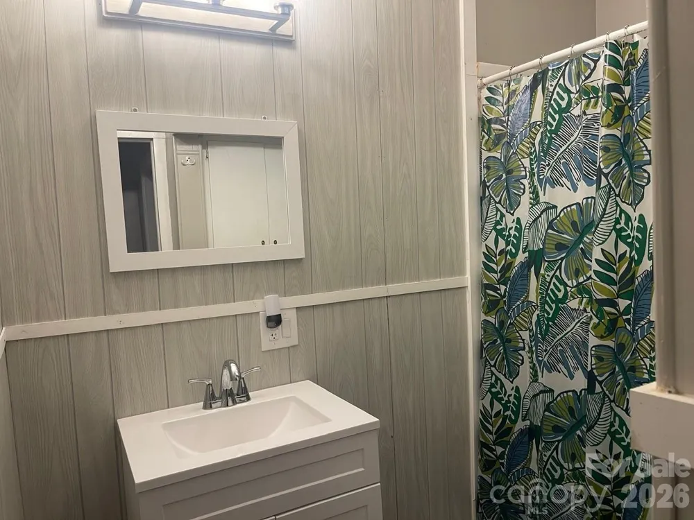 119 Pine Street Badin, NC 28009