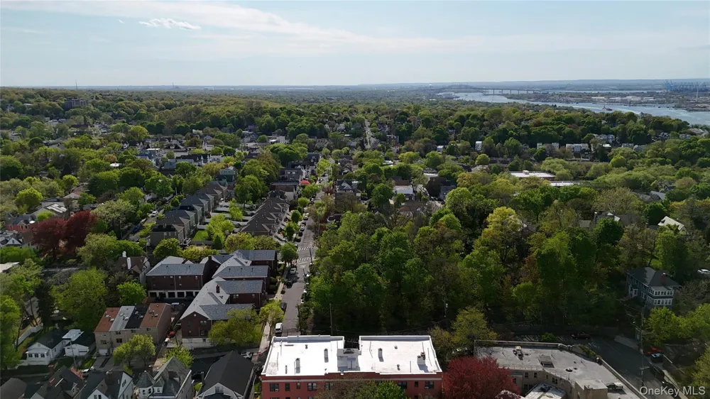 137 Daniel Low Ter Staten Island, NY 10301