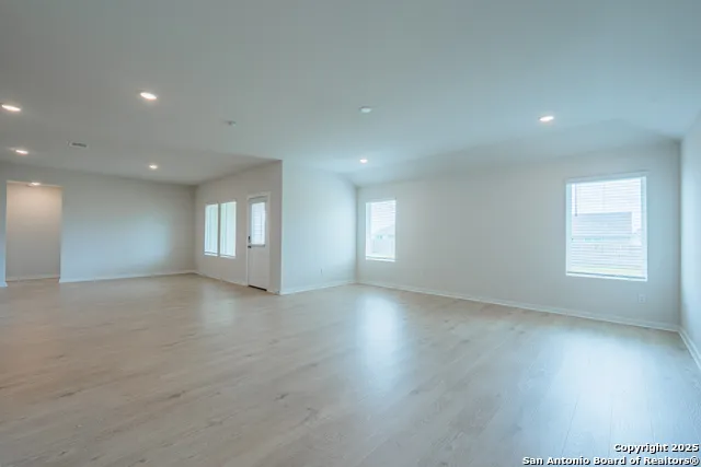 125 Nicks Cv Lockhart, TX 78644