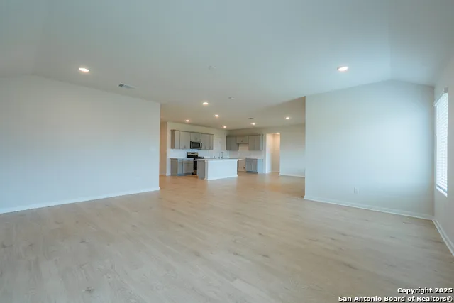 125 Nicks Cv Lockhart, TX 78644