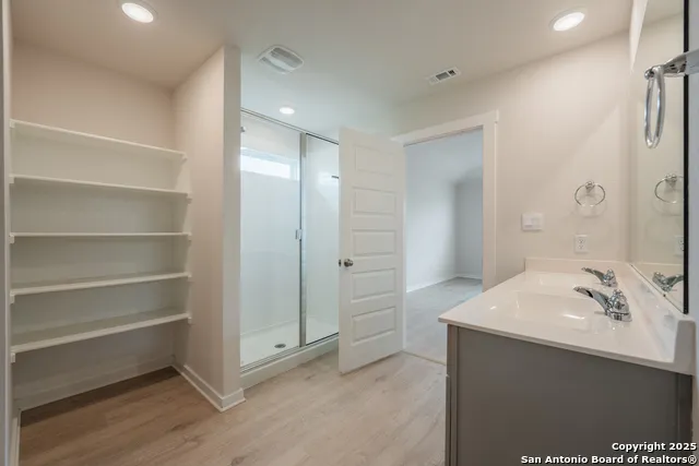 125 Nicks Cv Lockhart, TX 78644