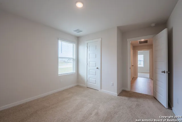 125 Nicks Cv Lockhart, TX 78644
