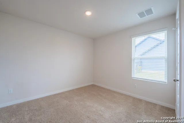 125 Nicks Cv Lockhart, TX 78644