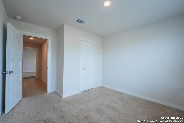 125 Nicks Cv Lockhart, TX 78644