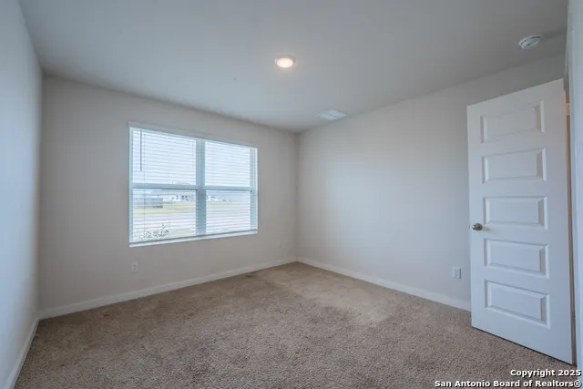 125 Nicks Cv Lockhart, TX 78644