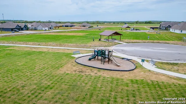 125 Nicks Cv Lockhart, TX 78644