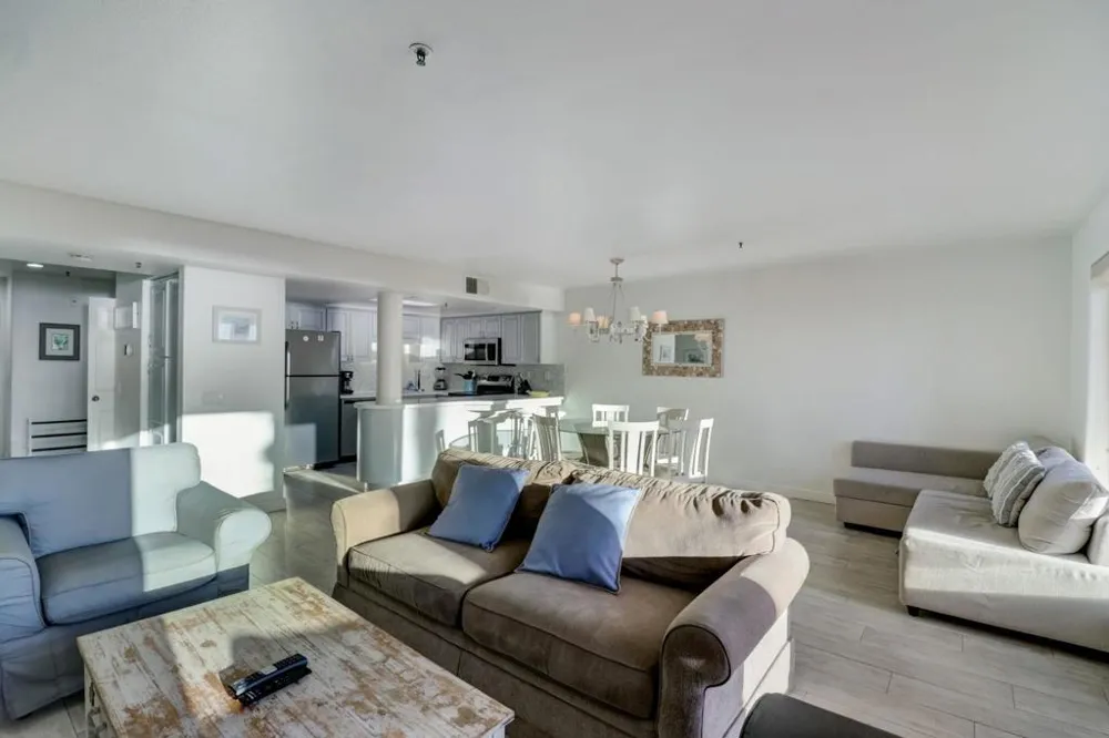 714 Seacoast Dr #104 Imperial Beach, CA 91932