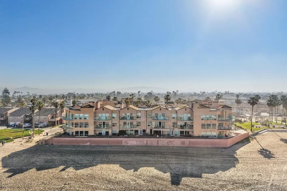 714 Seacoast Dr #104 Imperial Beach, CA 91932