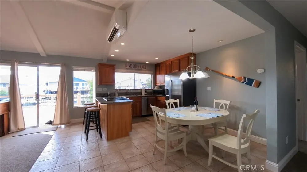 7805 Richard Lucerne, CA 95458