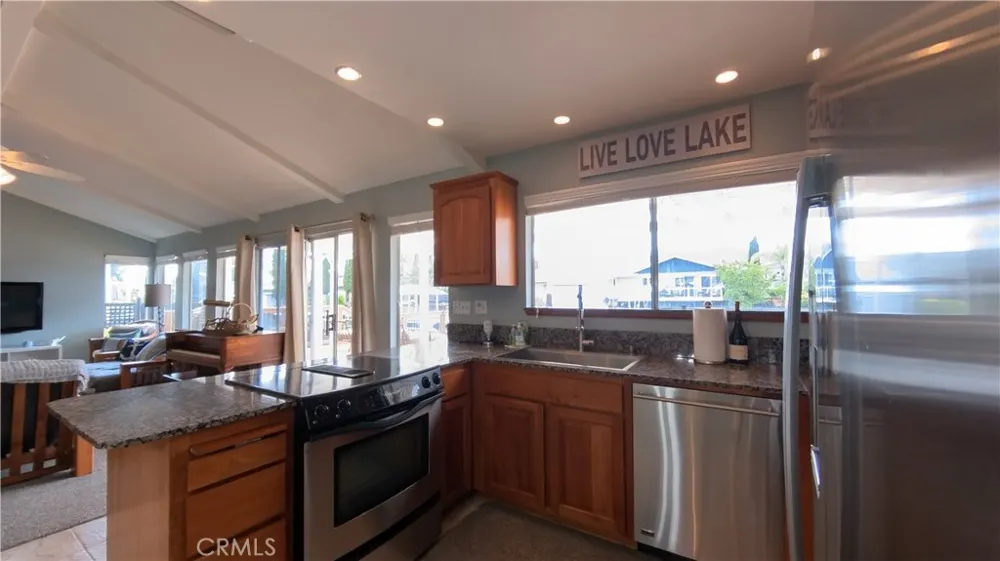7805 Richard Lucerne, CA 95458