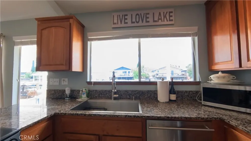 7805 Richard Lucerne, CA 95458