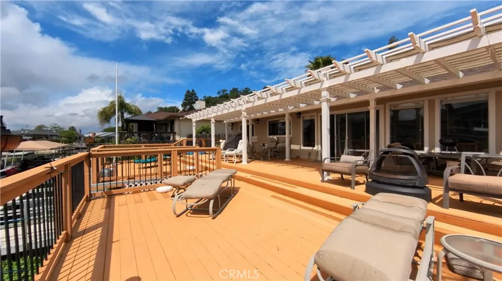 7805 Richard Lucerne, CA 95458