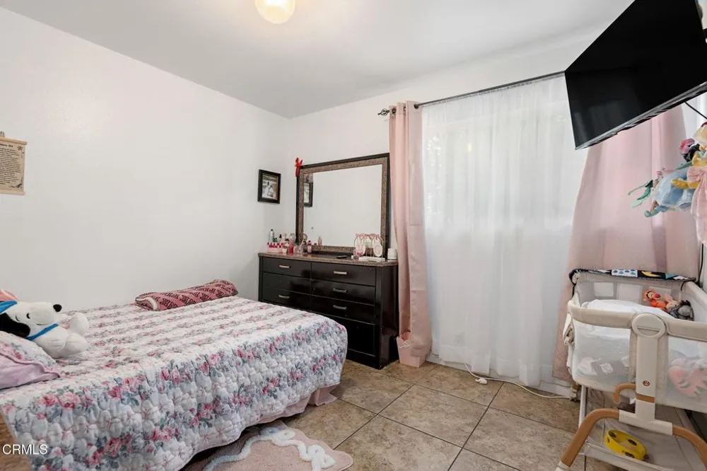 2334 Alexander Street Oxnard, CA 93033
