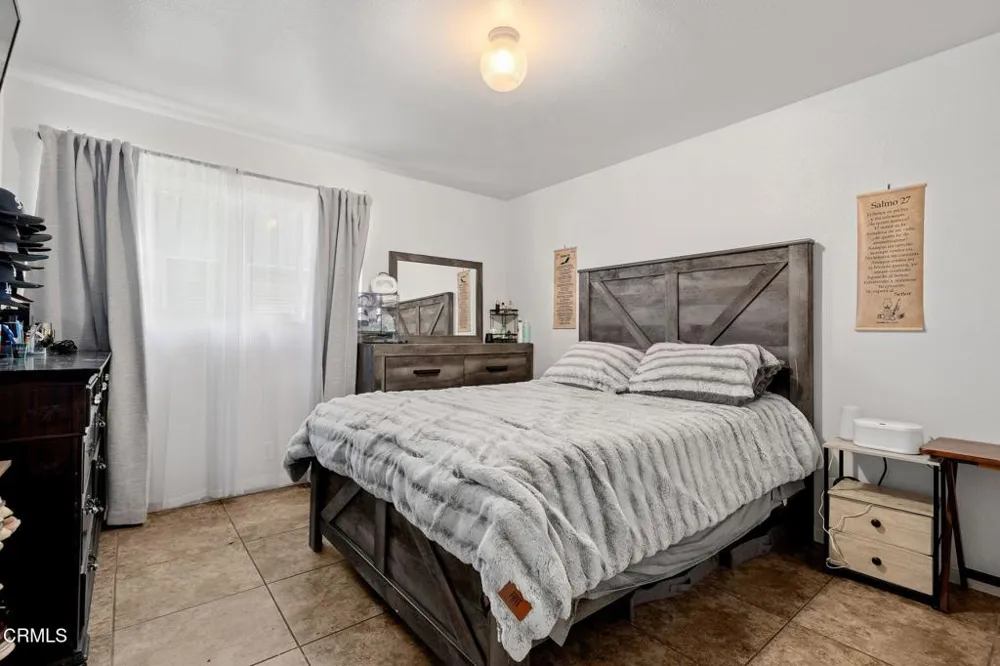 2334 Alexander Street Oxnard, CA 93033