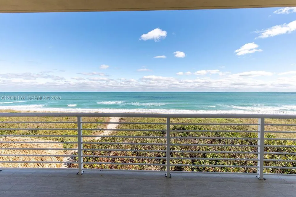 4802 Highway A1a #3D Hutchinson Island, FL 34949