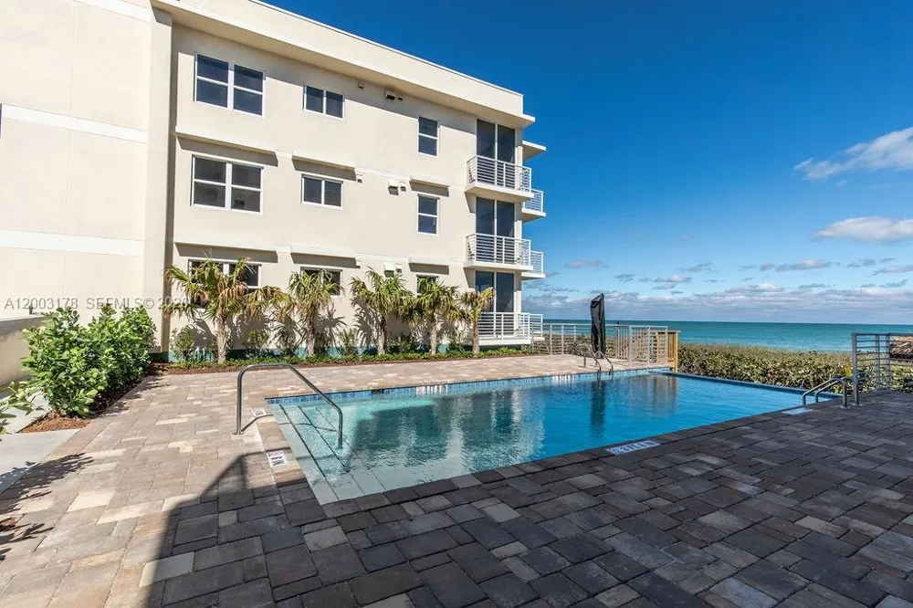 4802 Highway A1a #3D Hutchinson Island, FL 34949