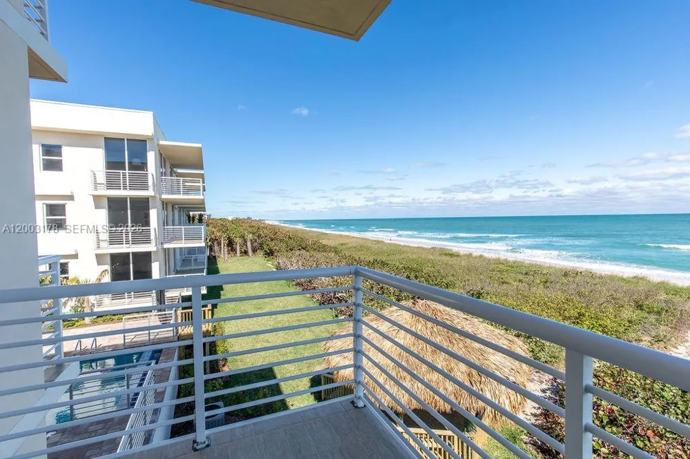 4802 Highway A1a #3D Hutchinson Island, FL 34949