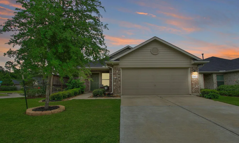 1307 Winding Willow Drive Pinehurst, TX 77362