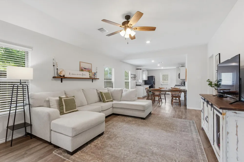 1307 Winding Willow Drive Pinehurst, TX 77362