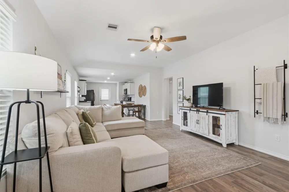 1307 Winding Willow Drive Pinehurst, TX 77362
