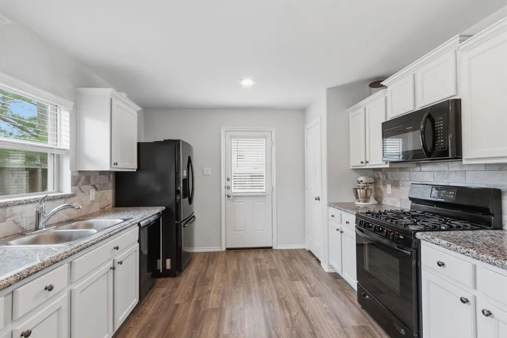 1307 Winding Willow Drive Pinehurst, TX 77362