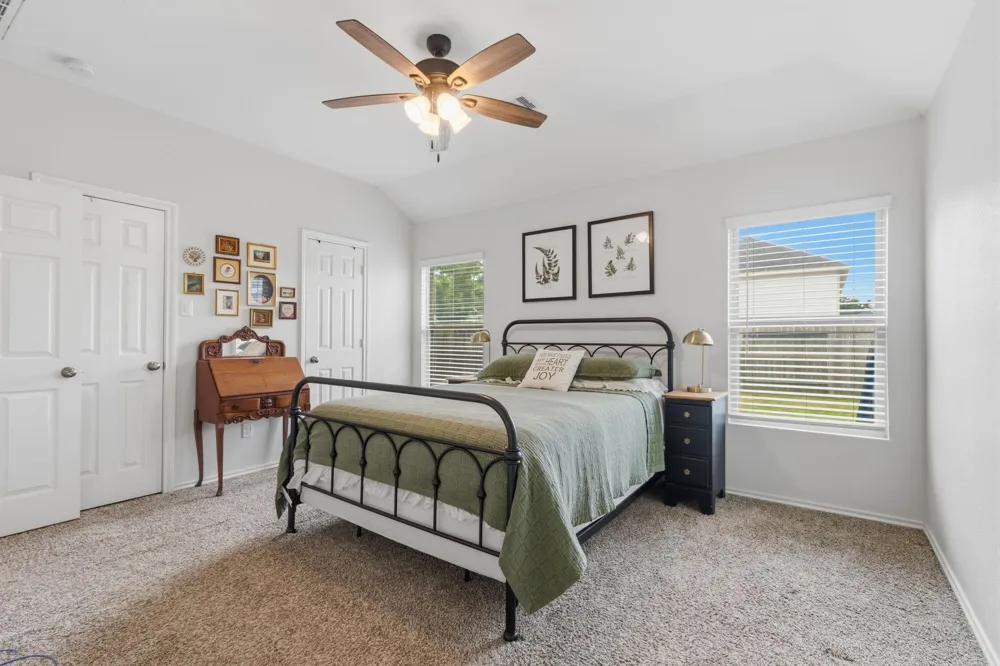 1307 Winding Willow Drive Pinehurst, TX 77362