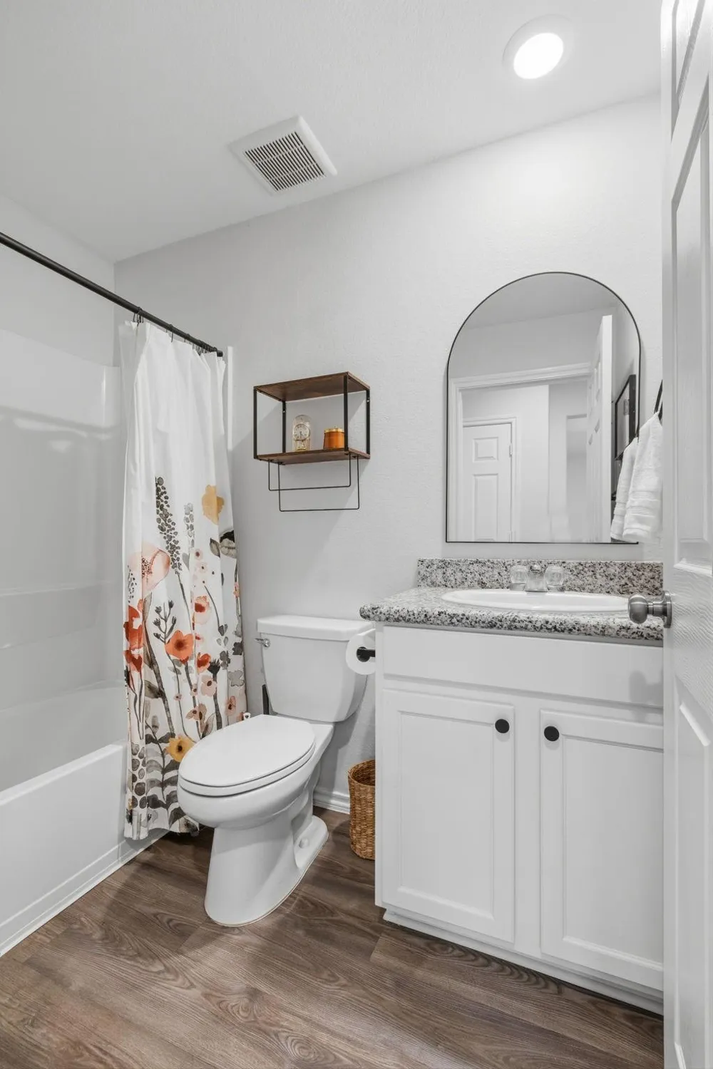 1307 Winding Willow Drive Pinehurst, TX 77362