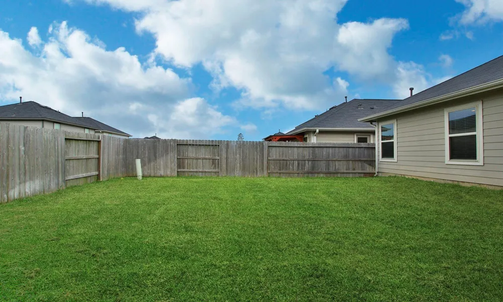 1307 Winding Willow Drive Pinehurst, TX 77362