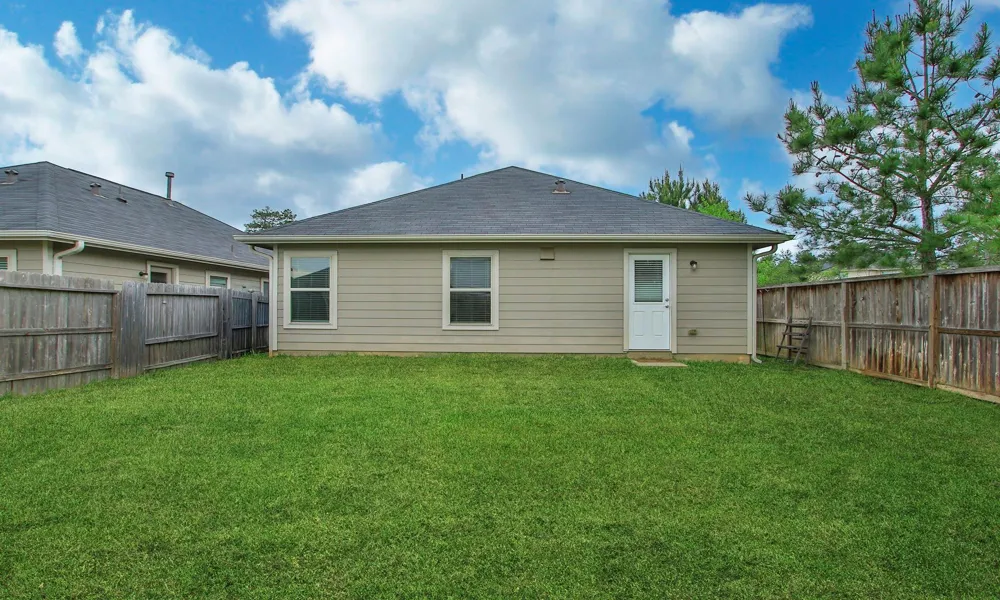1307 Winding Willow Drive Pinehurst, TX 77362