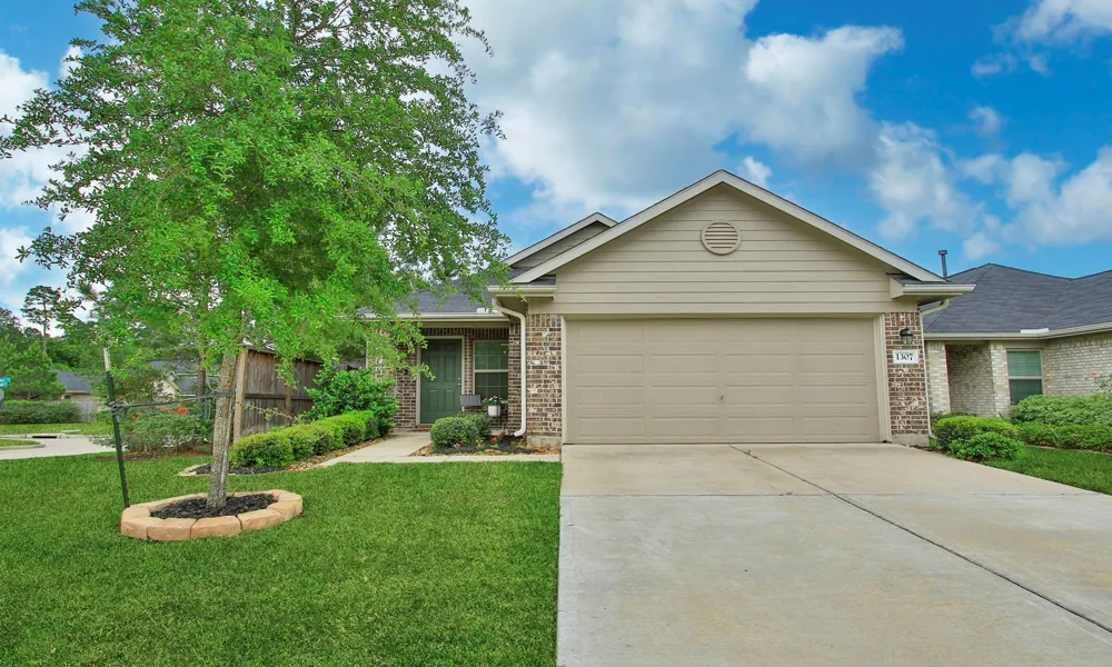 1307 Winding Willow Drive Pinehurst, TX 77362
