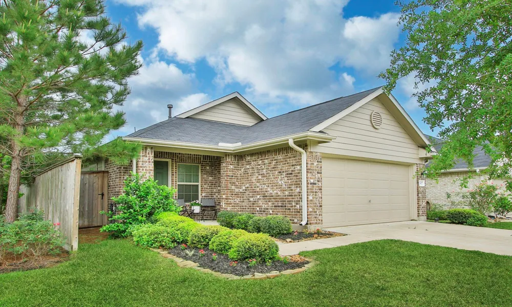 1307 Winding Willow Drive Pinehurst, TX 77362