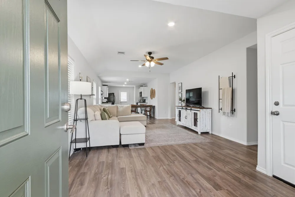 1307 Winding Willow Drive Pinehurst, TX 77362