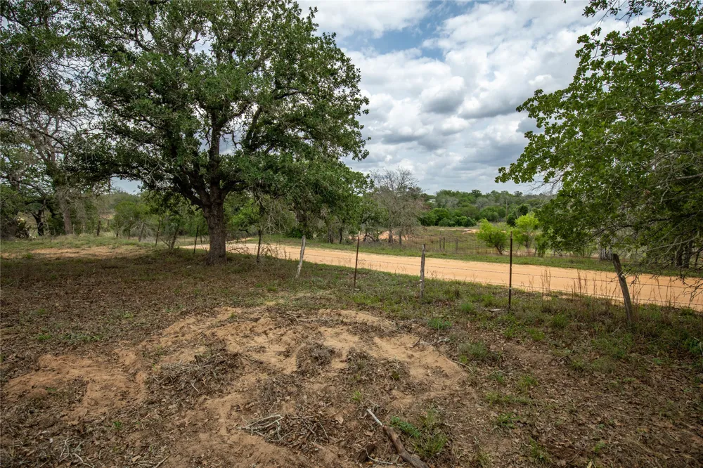 132 Roemer Lane W Floresville, TX 78114