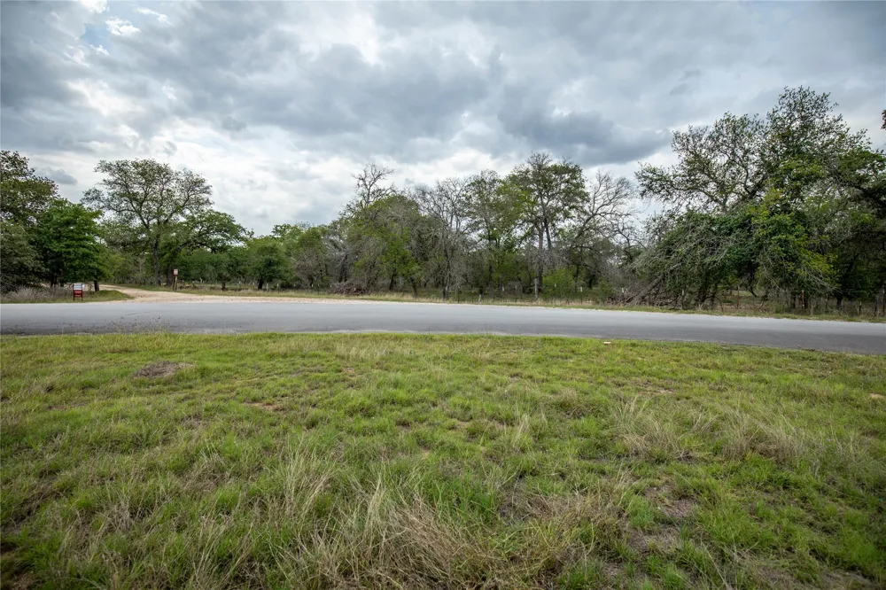 132 Roemer Lane W Floresville, TX 78114