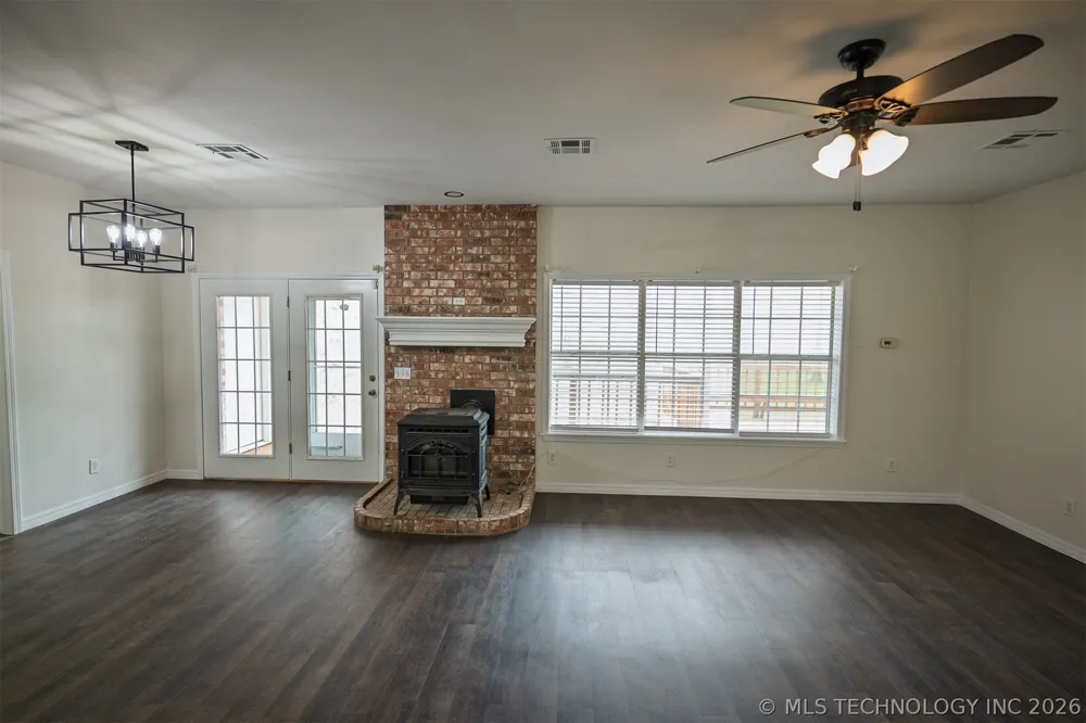 437703 E 340 ROAD Big Cabin, OK 74301